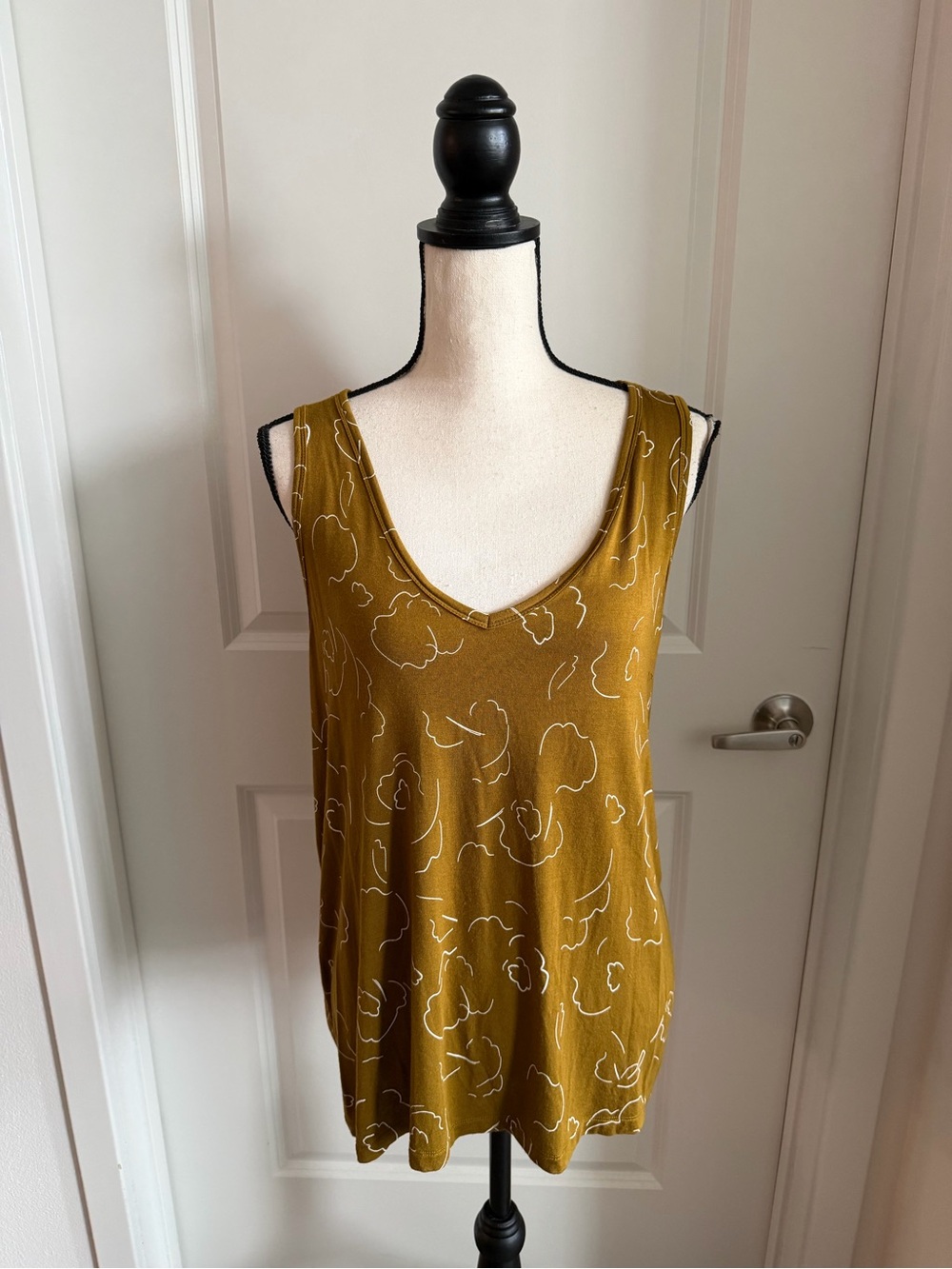 Nine West Olive Green/Mustard Knit Scoop Neck Tank Top